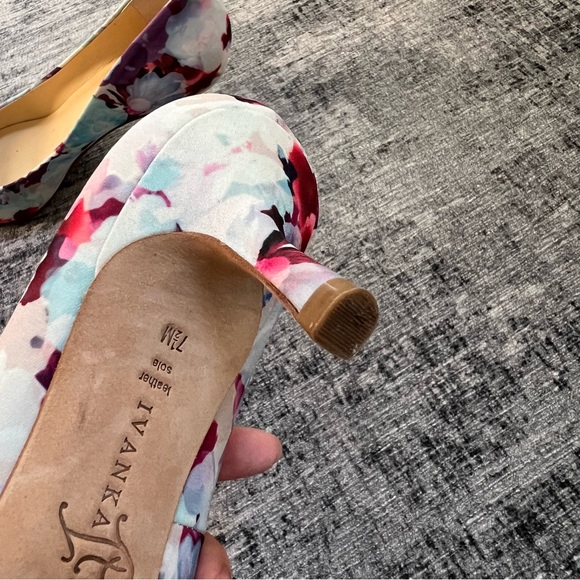 Ivanka Trump floral heel pointy pumps size 7.5 - Picture 6 of 6